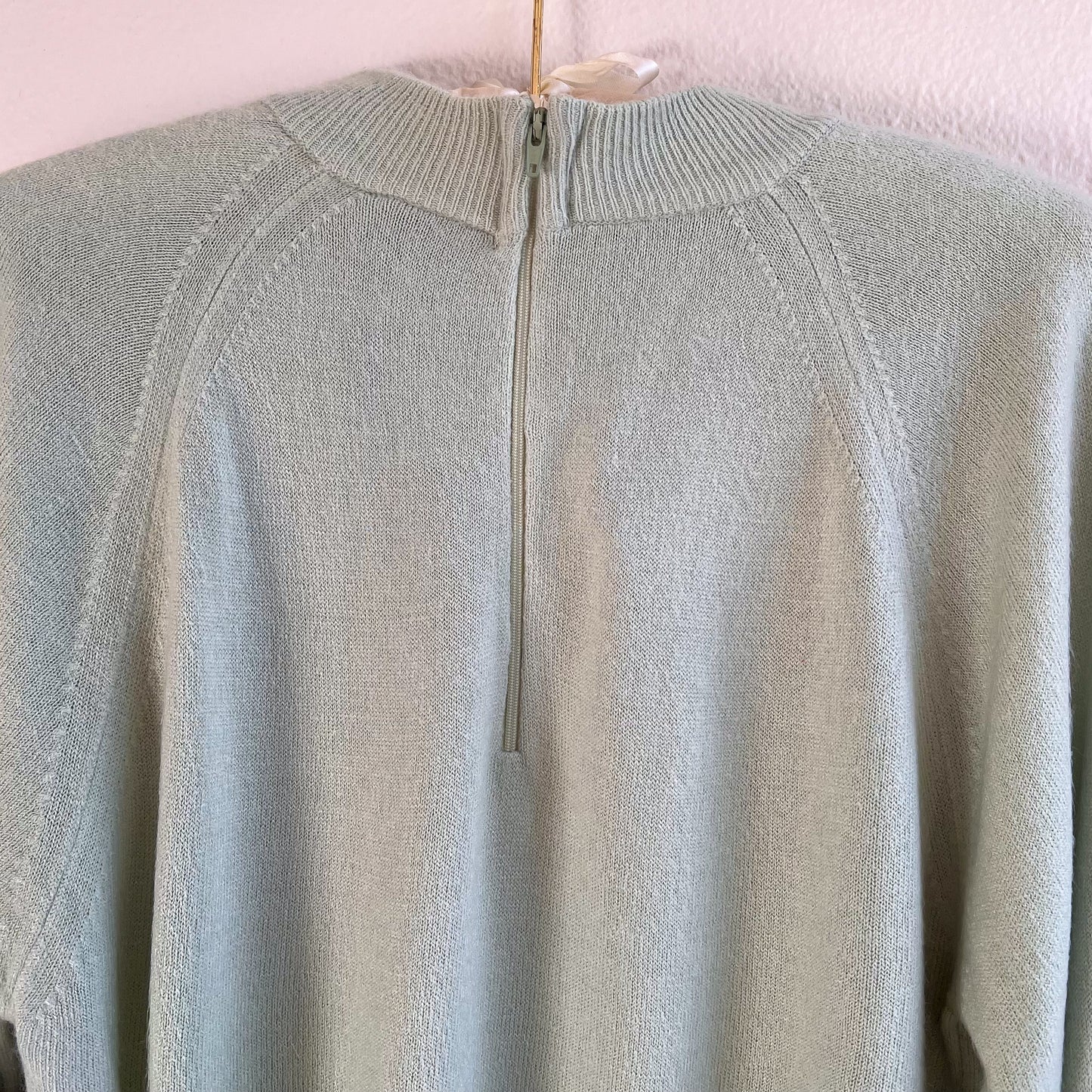 1960s Mint Knit Mock Neck Sweater (M/L)