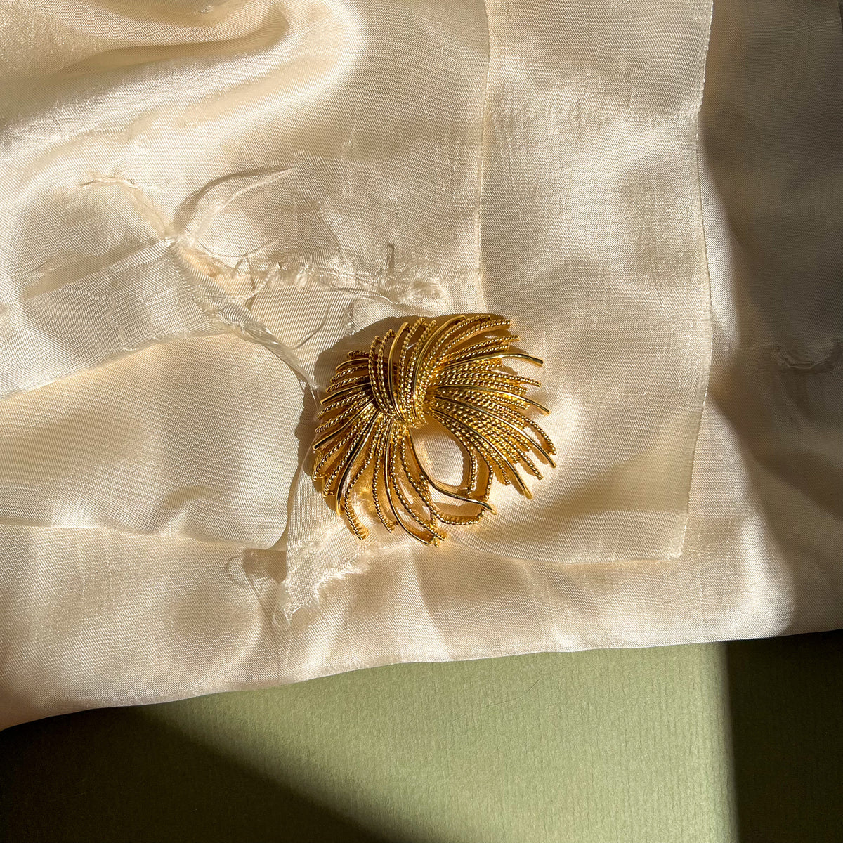 1960s Monet Gold-Tone Cordelia Brooch