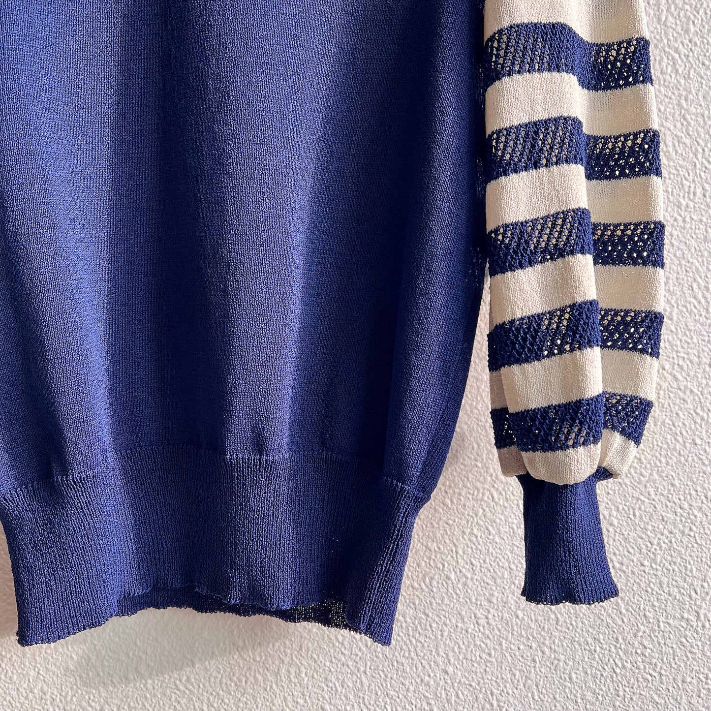 Nautical 1960s Navy Blue and White Sweater (S/M)