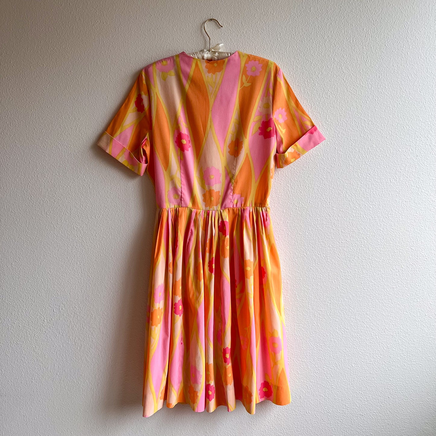 1950s Orange and Pink Sorbet Print Dress (M)