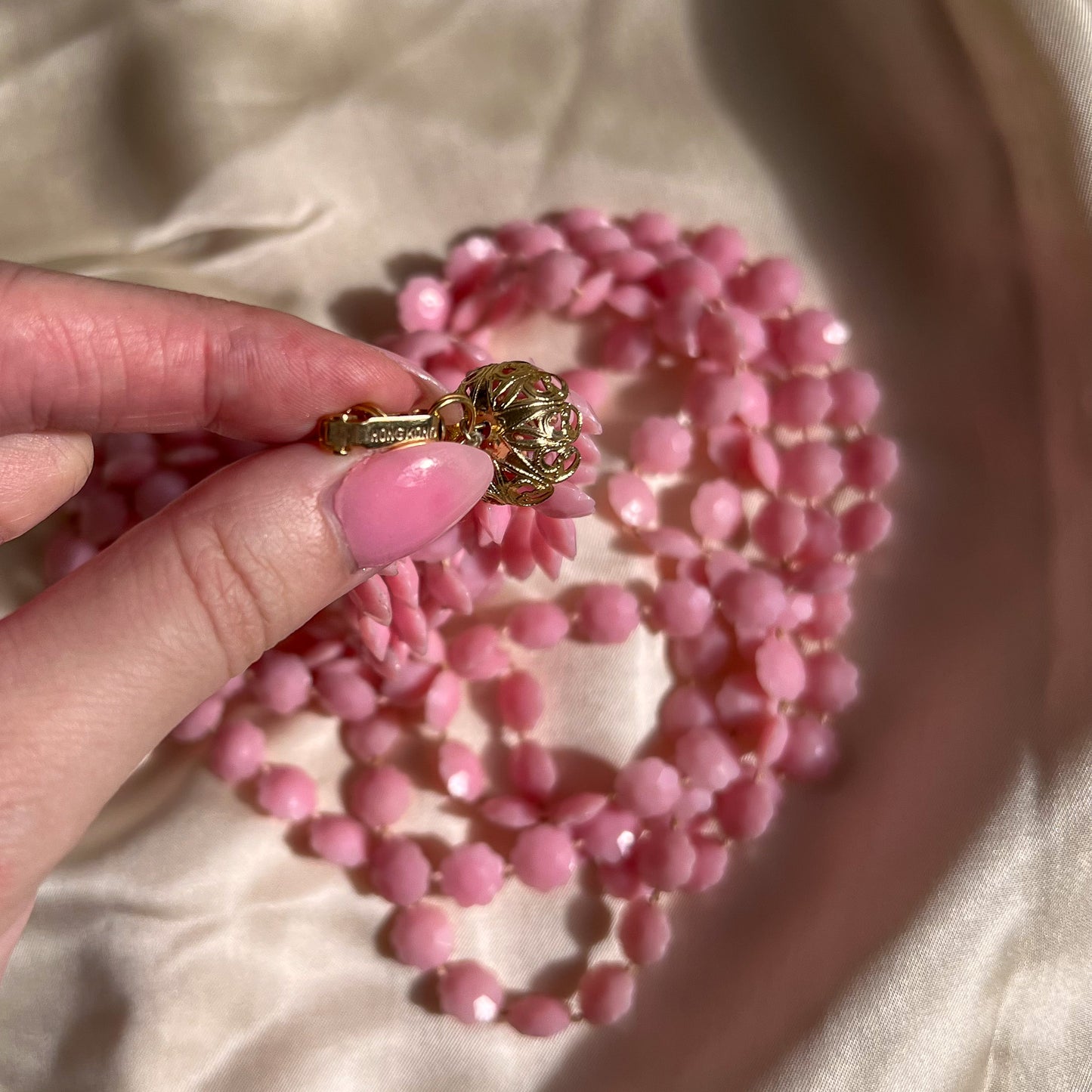 1960s Bubblegum Pink Faceted Beaded Necklace