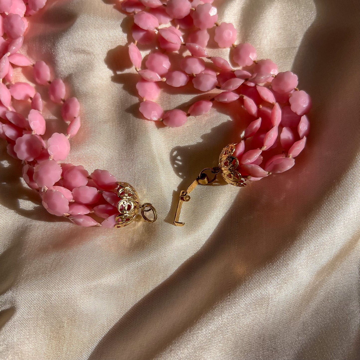 1960s Bubblegum Pink Faceted Beaded Necklace