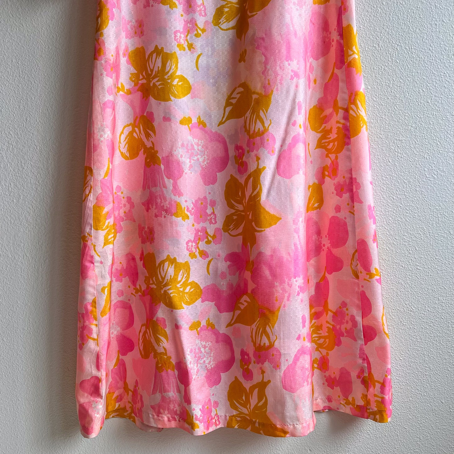 1960s Pink Floral Pattern Lightweight Robe (S/M)