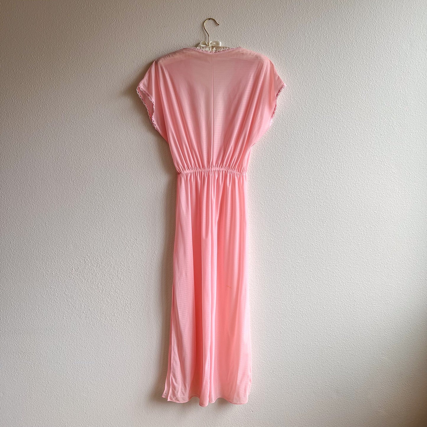 1960s Pale Pink Nightgown With Short Sleeves (S/M)