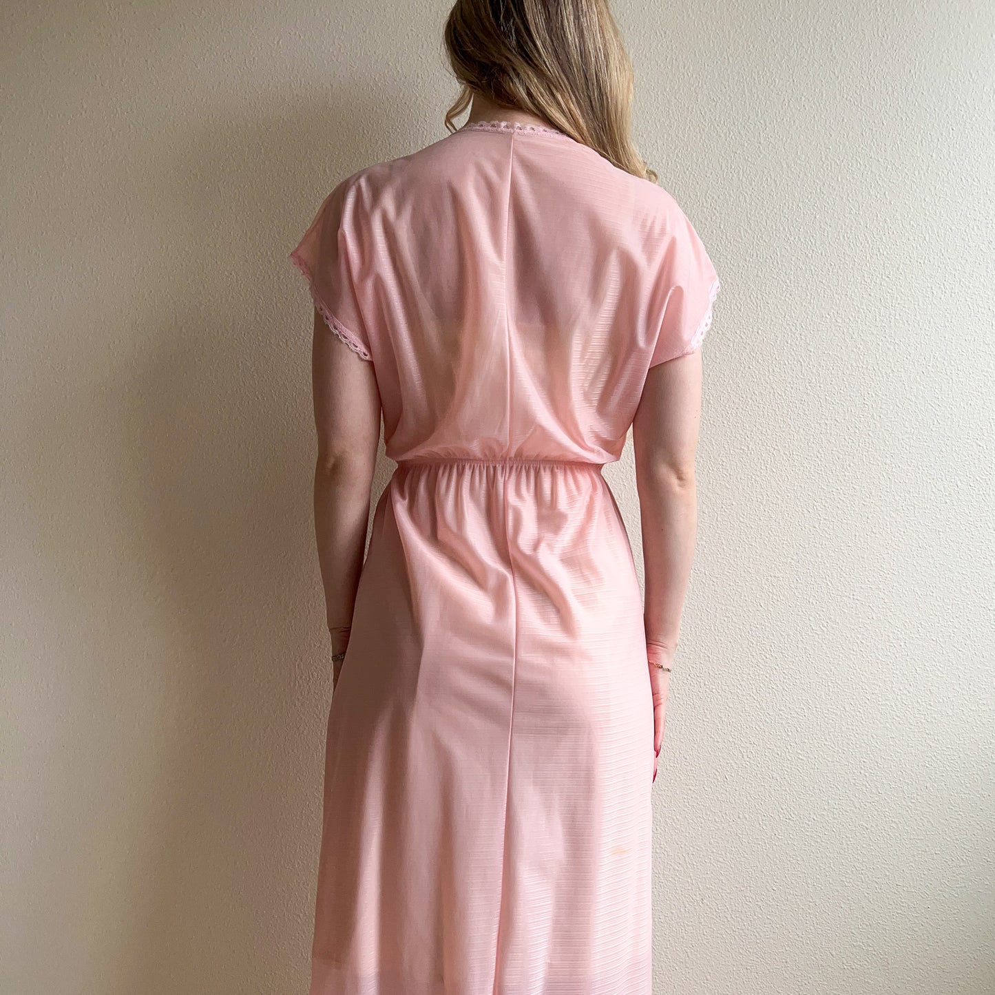 1960s Pale Pink Nightgown With Short Sleeves (S/M)