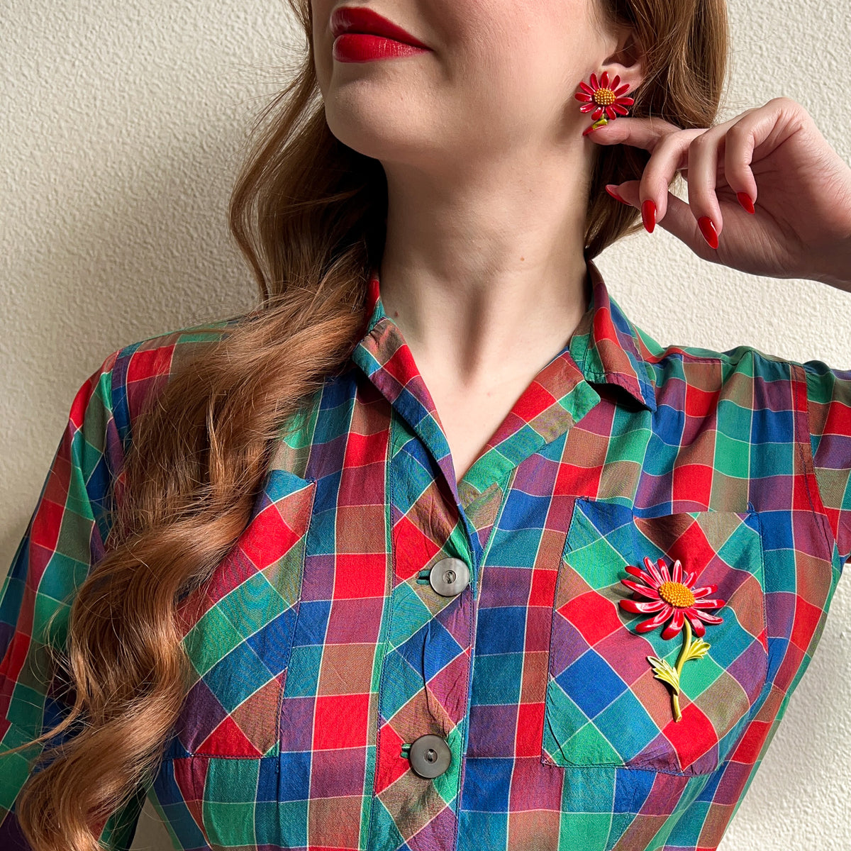 1960s Red Daisy Brooch and Earrings Set