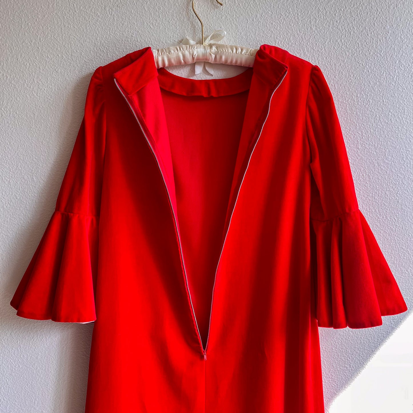 Stunning 1960s Red Velvet Dress With Eyelet Details (M)