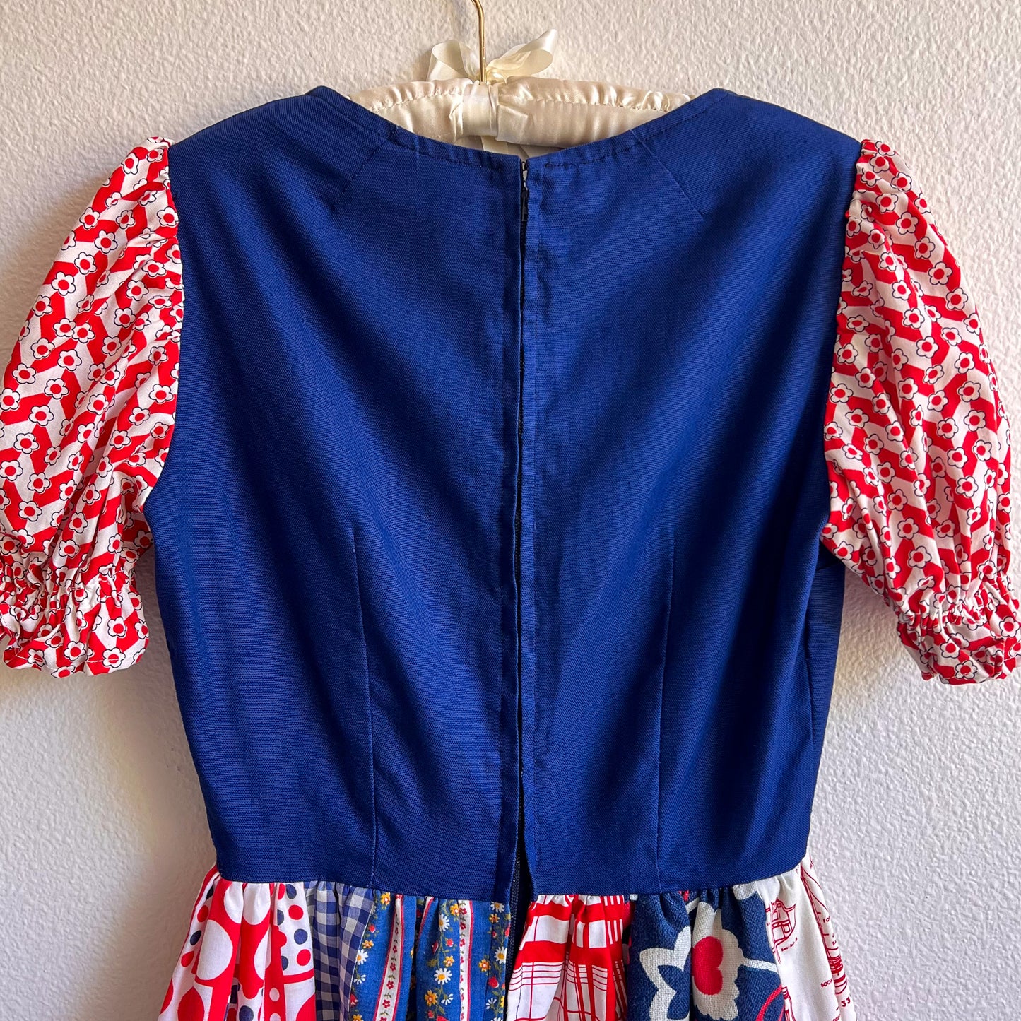1960s Red, White, and Blue Quilted Pattern Summer Dress (S)