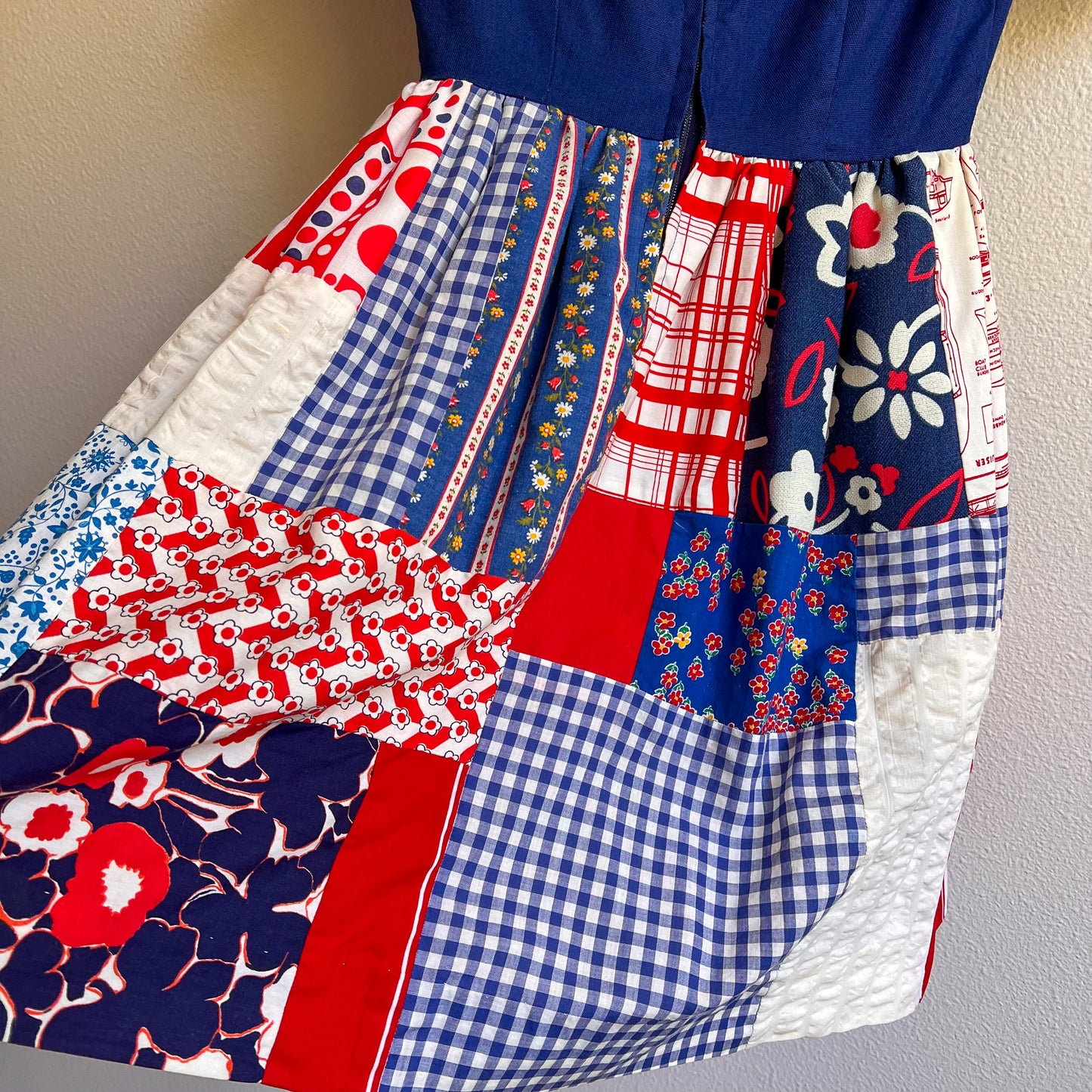 1960s Red, White, and Blue Quilted Pattern Summer Dress (S)