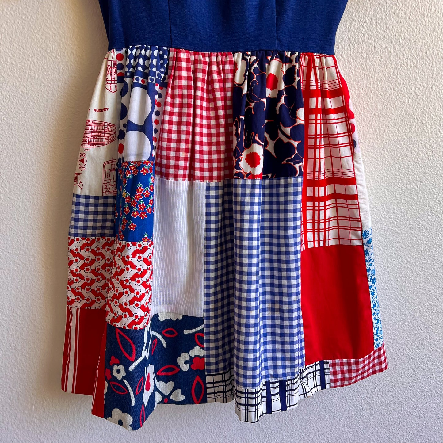 1960s Red, White, and Blue Quilted Pattern Summer Dress (S)