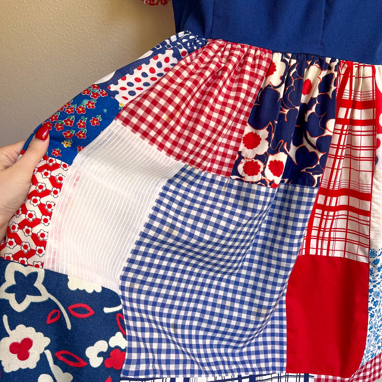 1960s Red, White, and Blue Quilted Pattern Summer Dress (S)