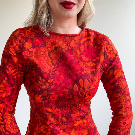 1960s Shades of Red Pattern Dress (XS/S)