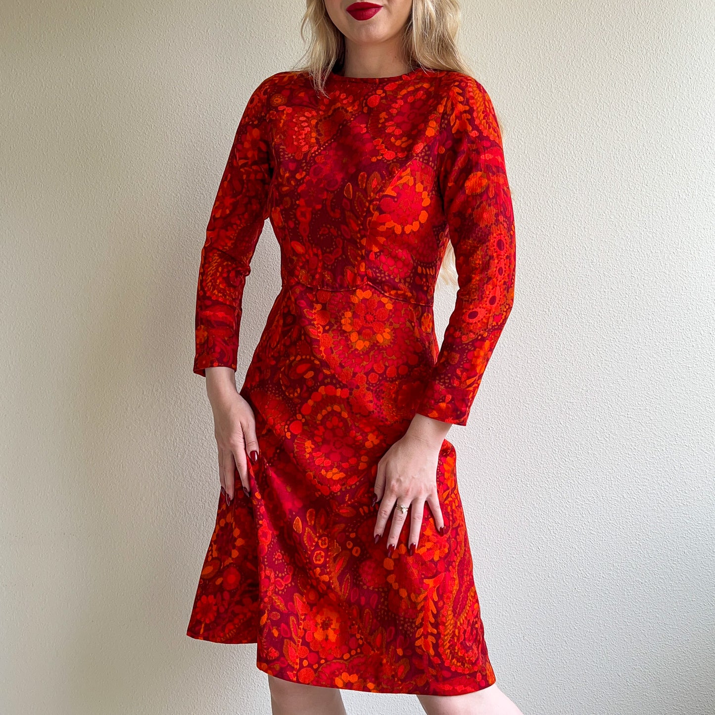 1960s Shades of Red Pattern Dress (XS/S)