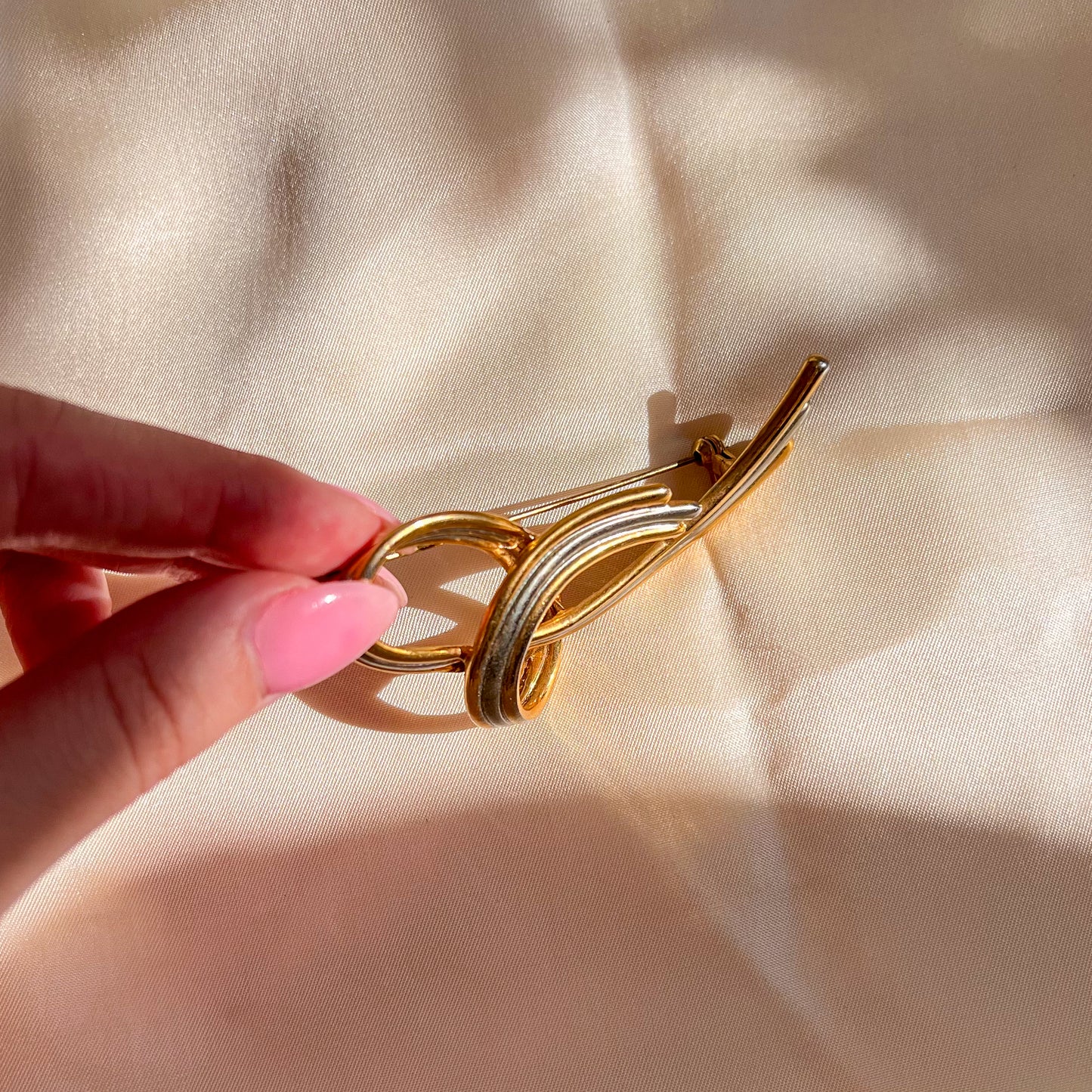 1960s Gold and Silver Mixed Metals Brooch