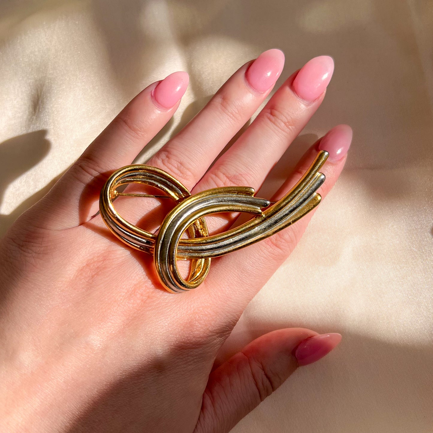 1960s Gold and Silver Mixed Metals Brooch