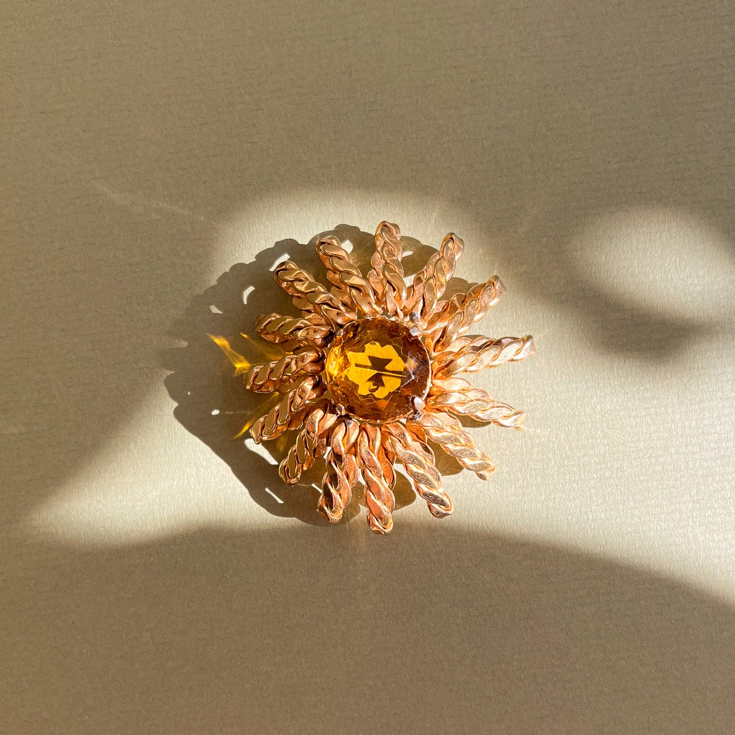 1960s Gold Twisted Sunbeams Brooch With Citrine