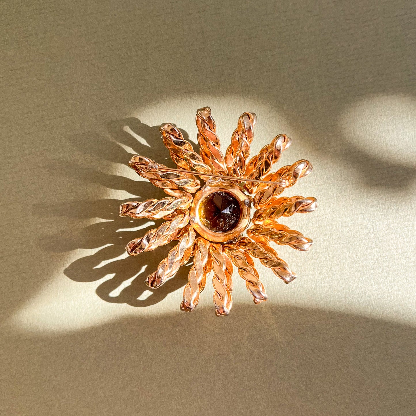 1960s Gold Twisted Sunbeams Brooch With Citrine