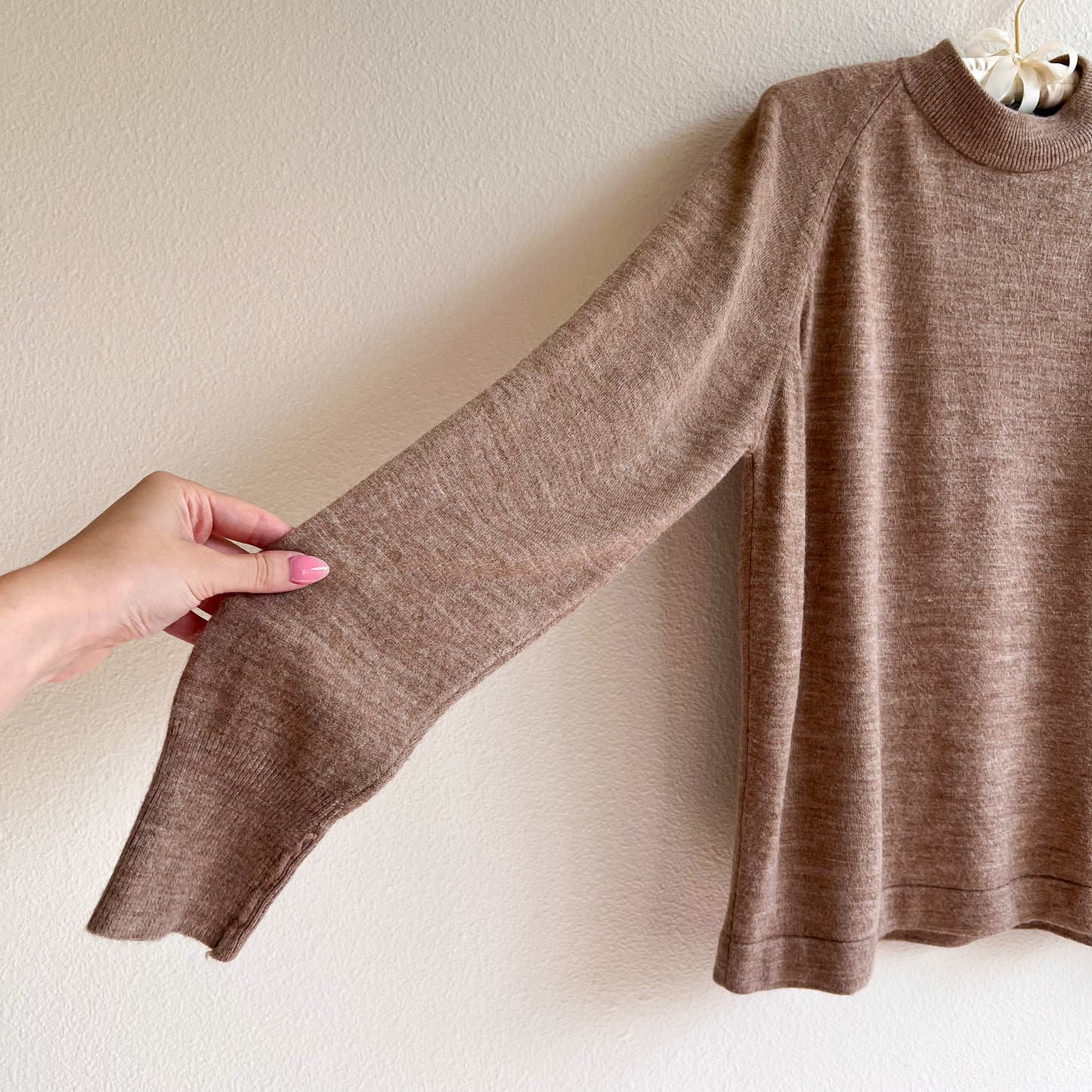 1960s Taupe Knit Mock Neck Sweater (M/L)