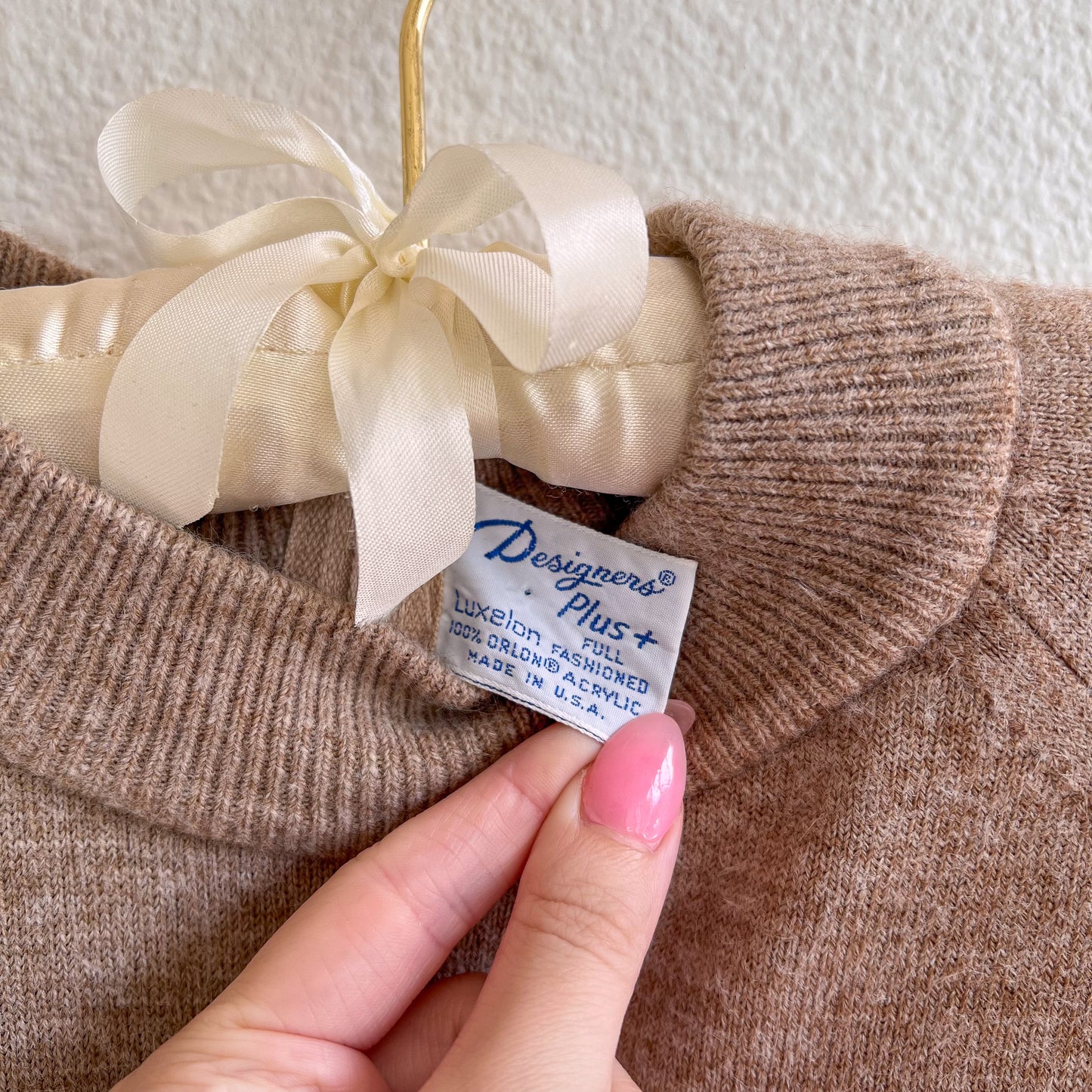 1960s Taupe Knit Mock Neck Sweater (M/L)