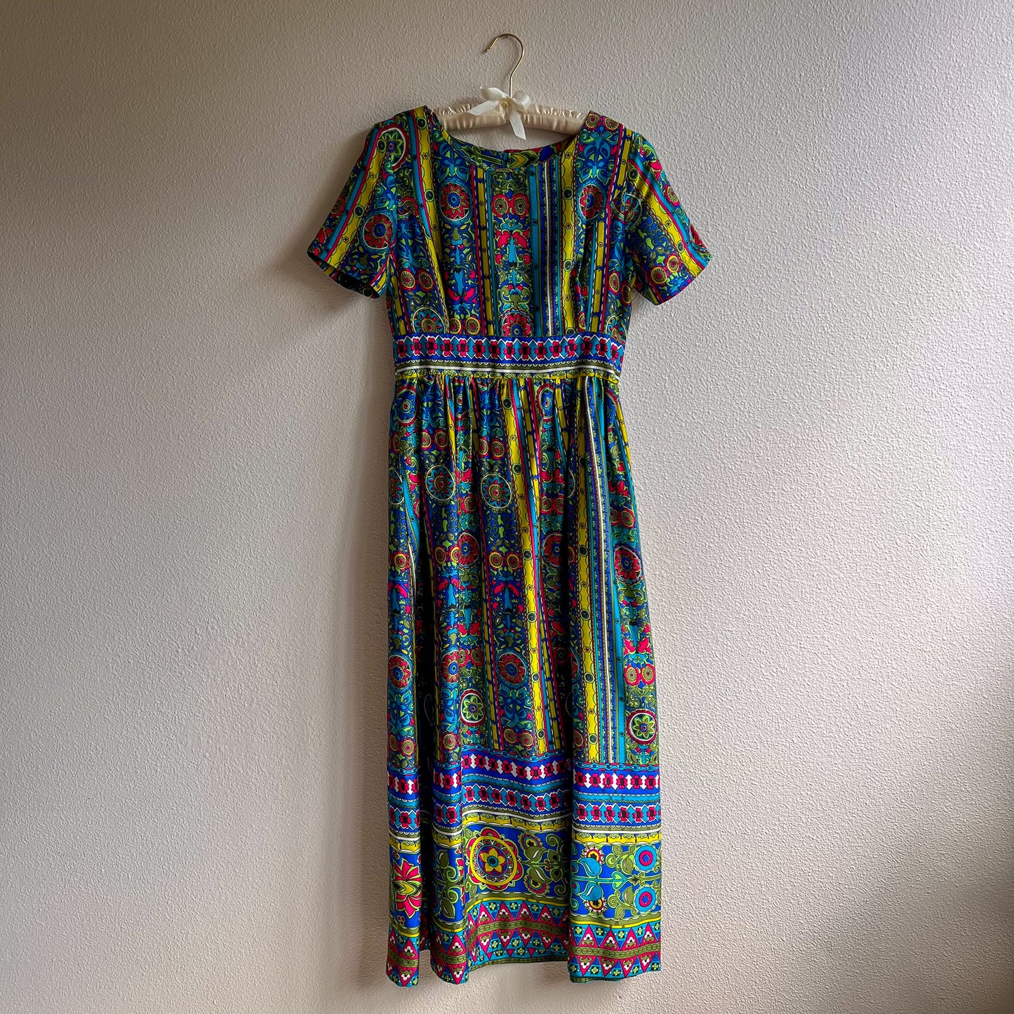 Vibrant 1960s Teal and Lime Retro Print Maxi Dress (M)