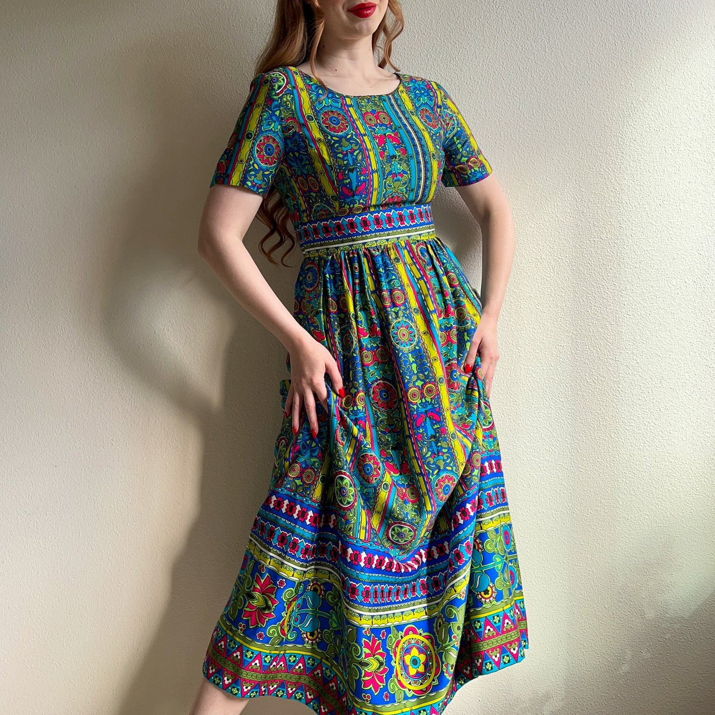 Vibrant 1960s Teal and Lime Retro Print Maxi Dress (M)