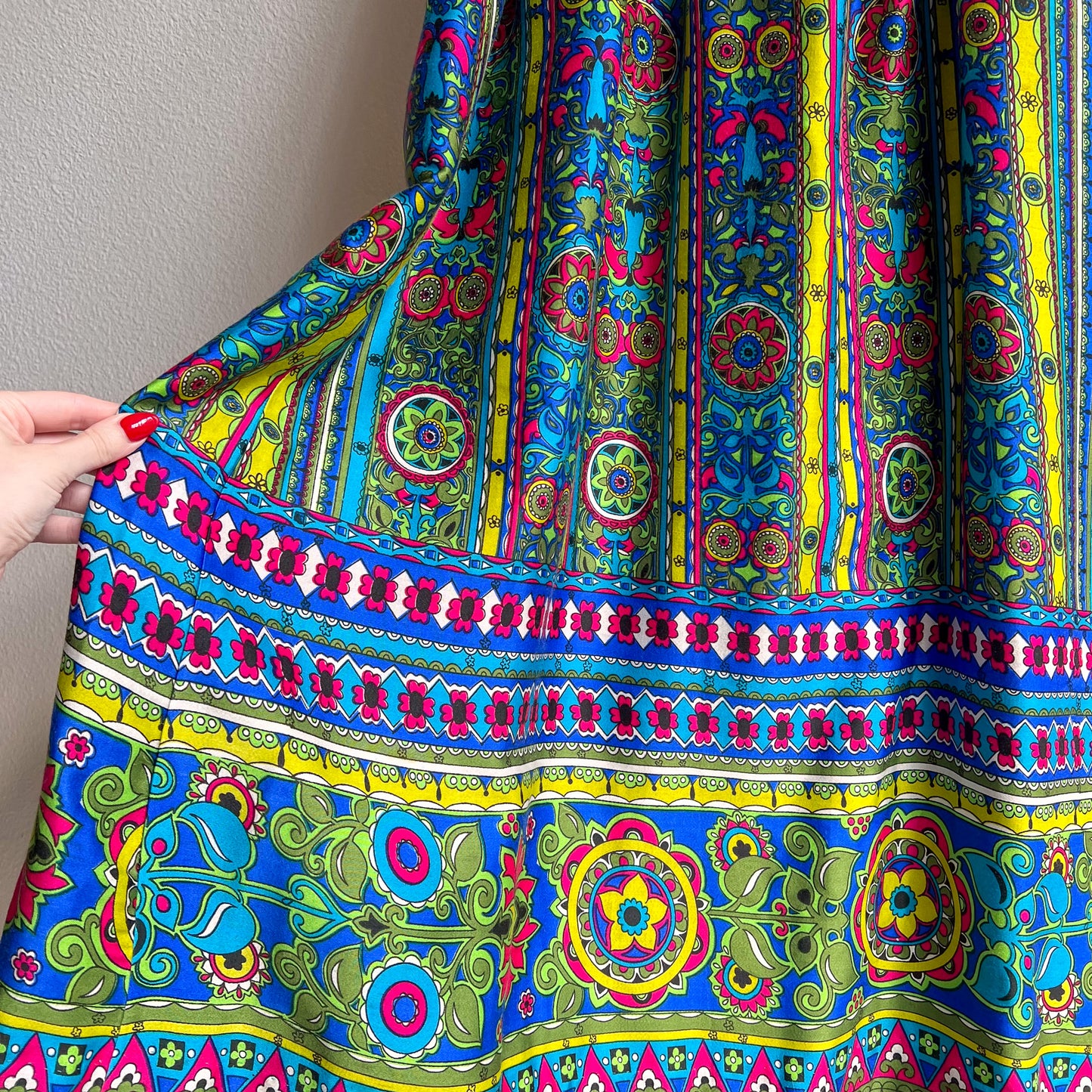 Vibrant 1960s Teal and Lime Retro Print Maxi Dress (M)