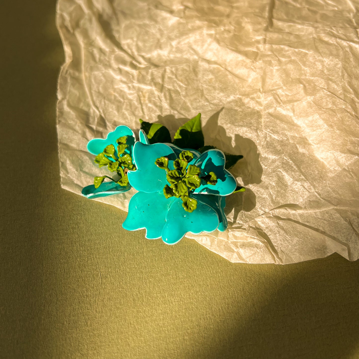Retro 1960s Turquoise and Green Floral Brooch