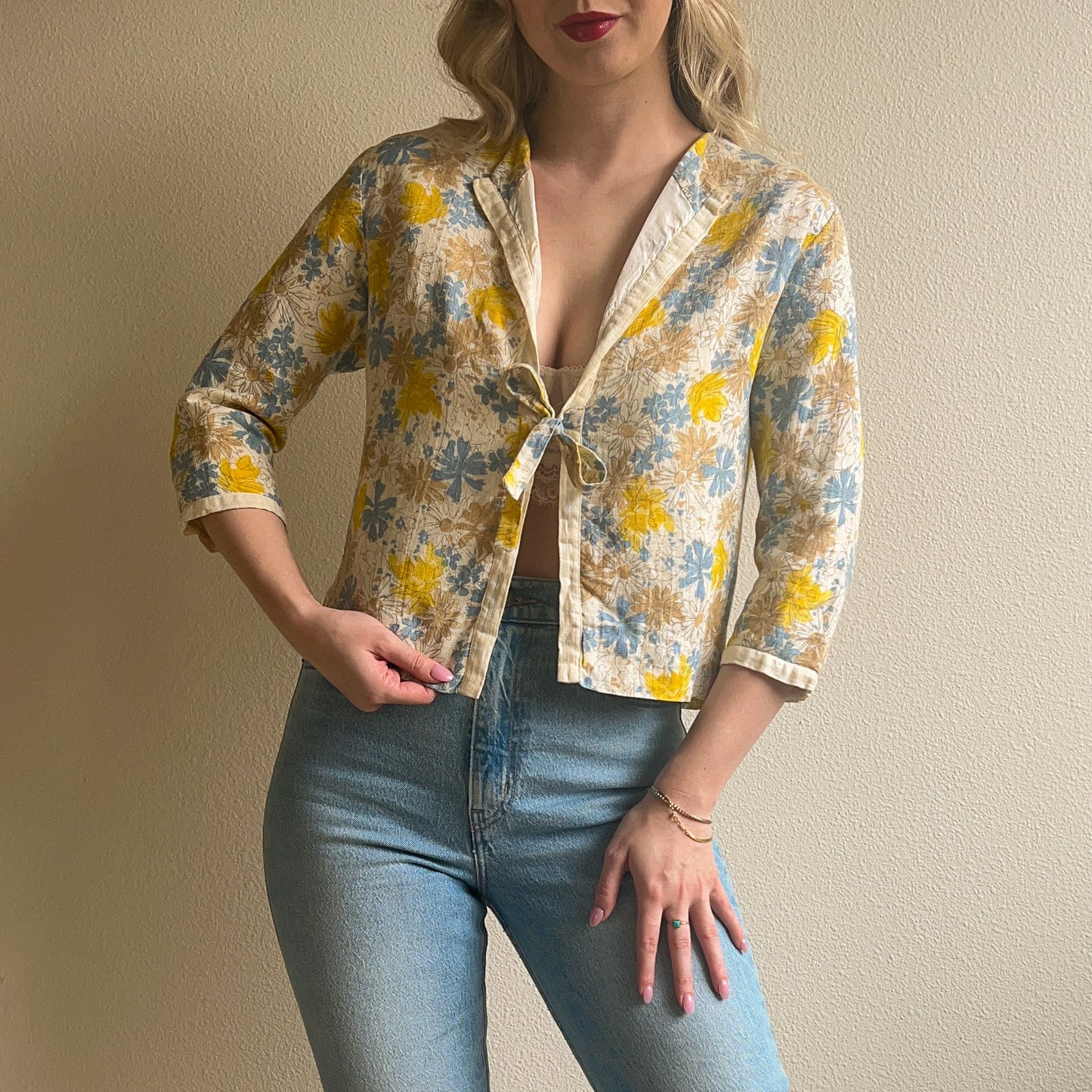 1960s Vera Blue and Yellow Floral Summer Blouse (S/M)