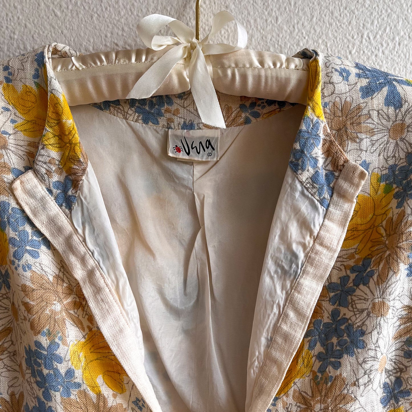 1960s Vera Blue and Yellow Floral Summer Blouse (S/M)