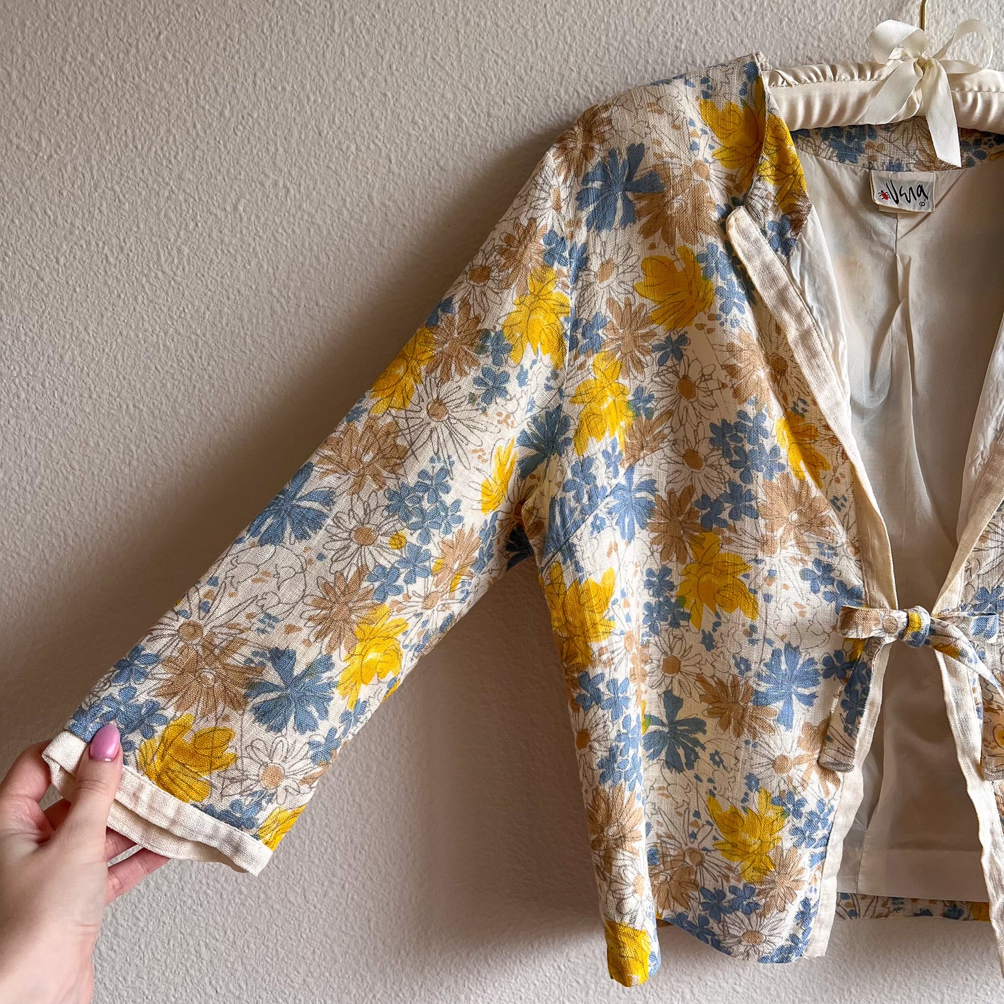 1960s Vera Blue and Yellow Floral Summer Blouse (S/M)