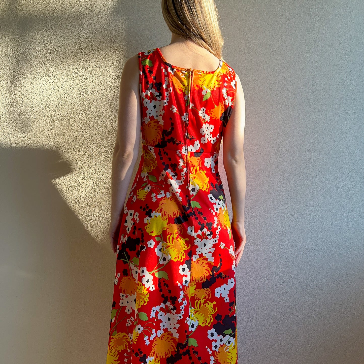 Vibrant 1960s Red Floral Midi Dress (L)