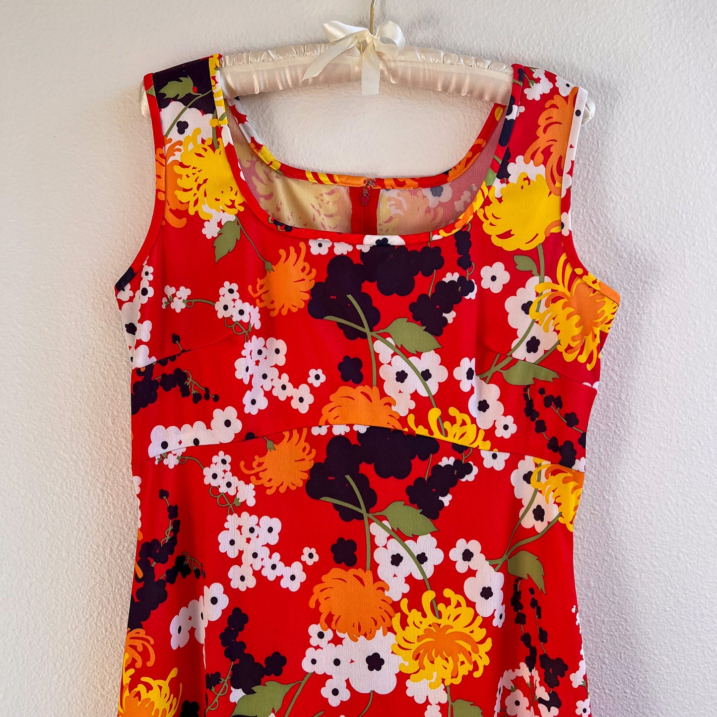 Vibrant 1960s Red Floral Midi Dress (L)