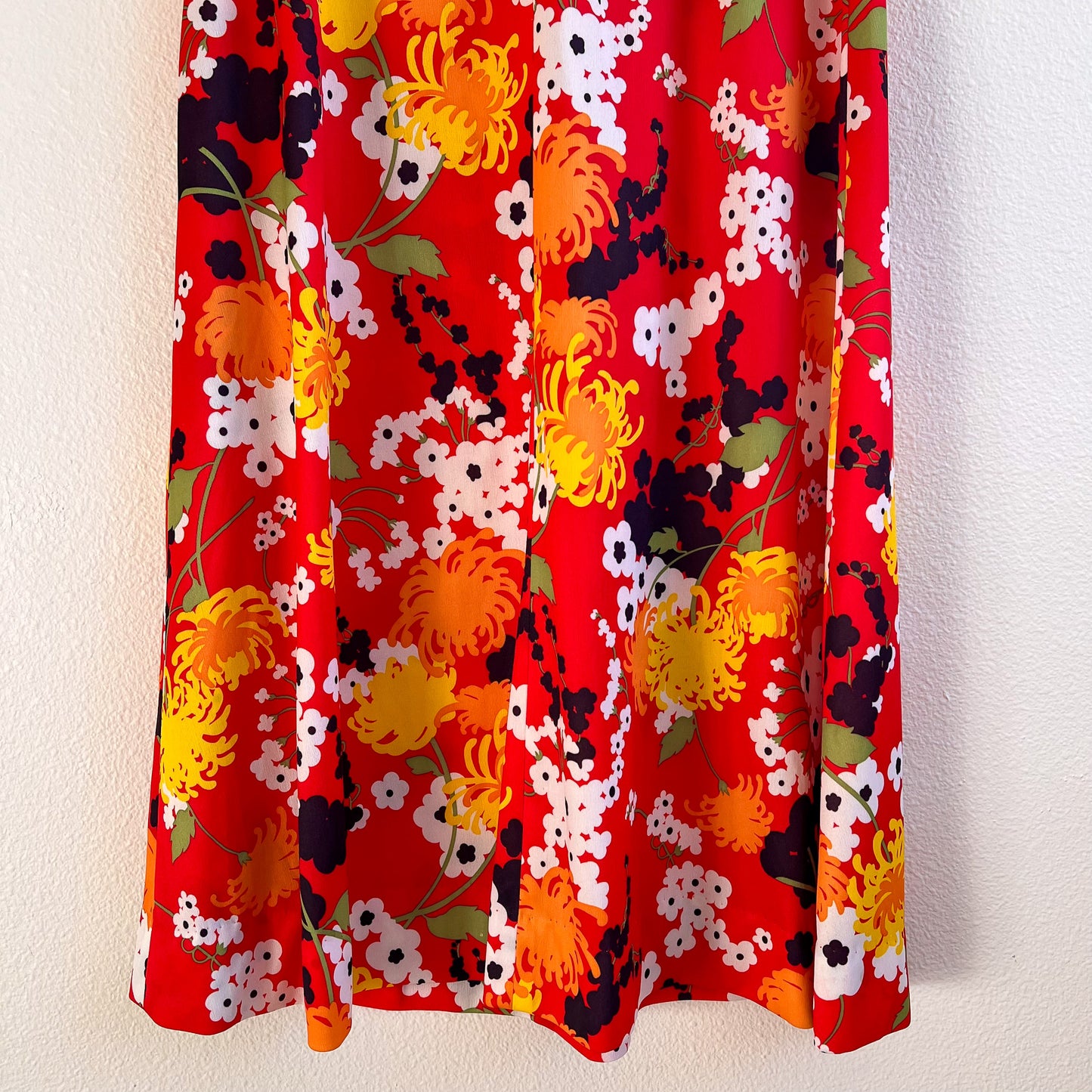 Vibrant 1960s Red Floral Midi Dress (L)