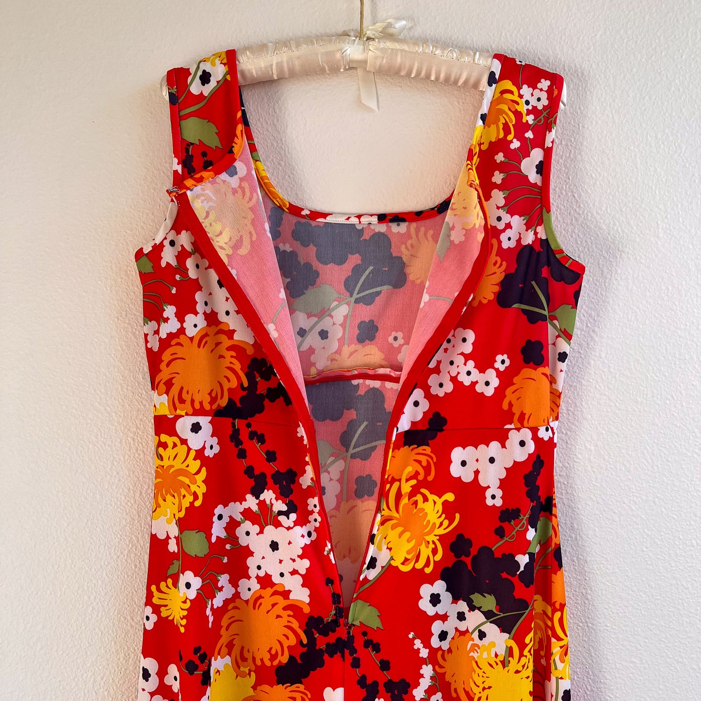 Vibrant 1960s Red Floral Midi Dress (L)