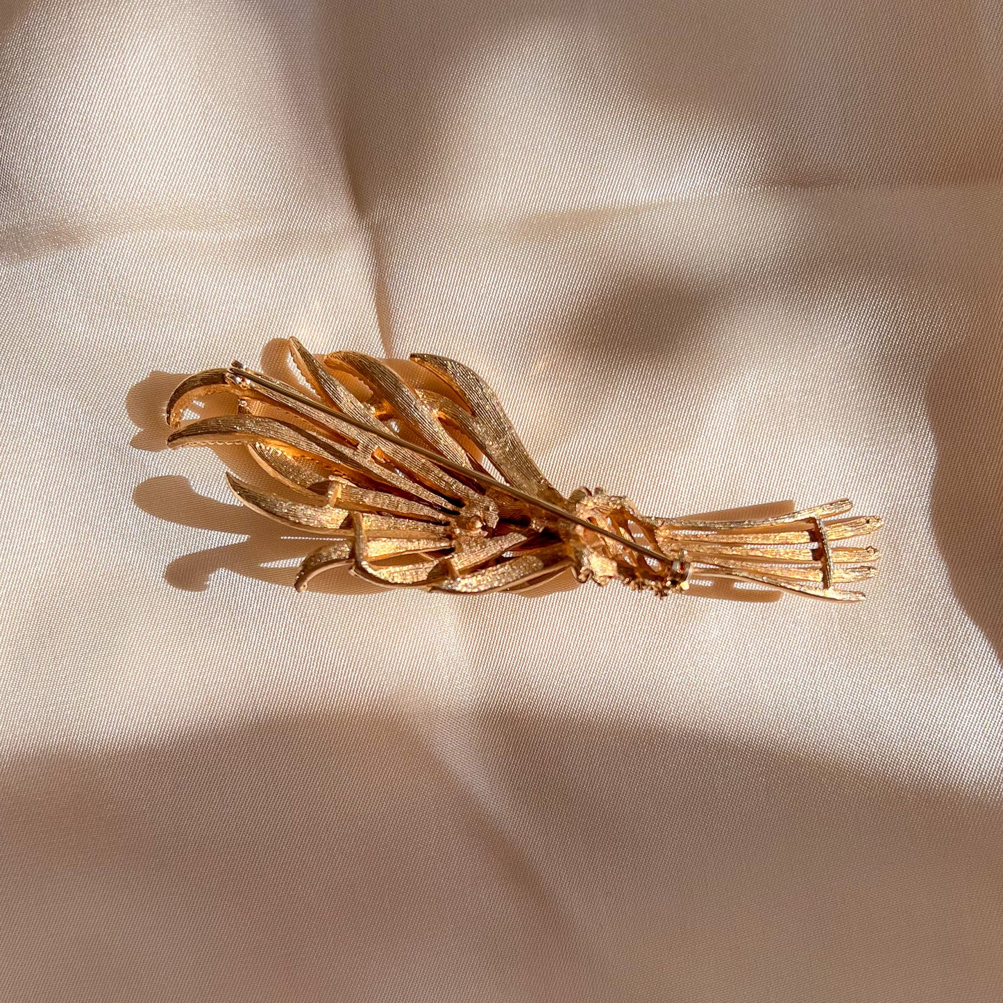1960s Bushel of Wheat Gold Brooch