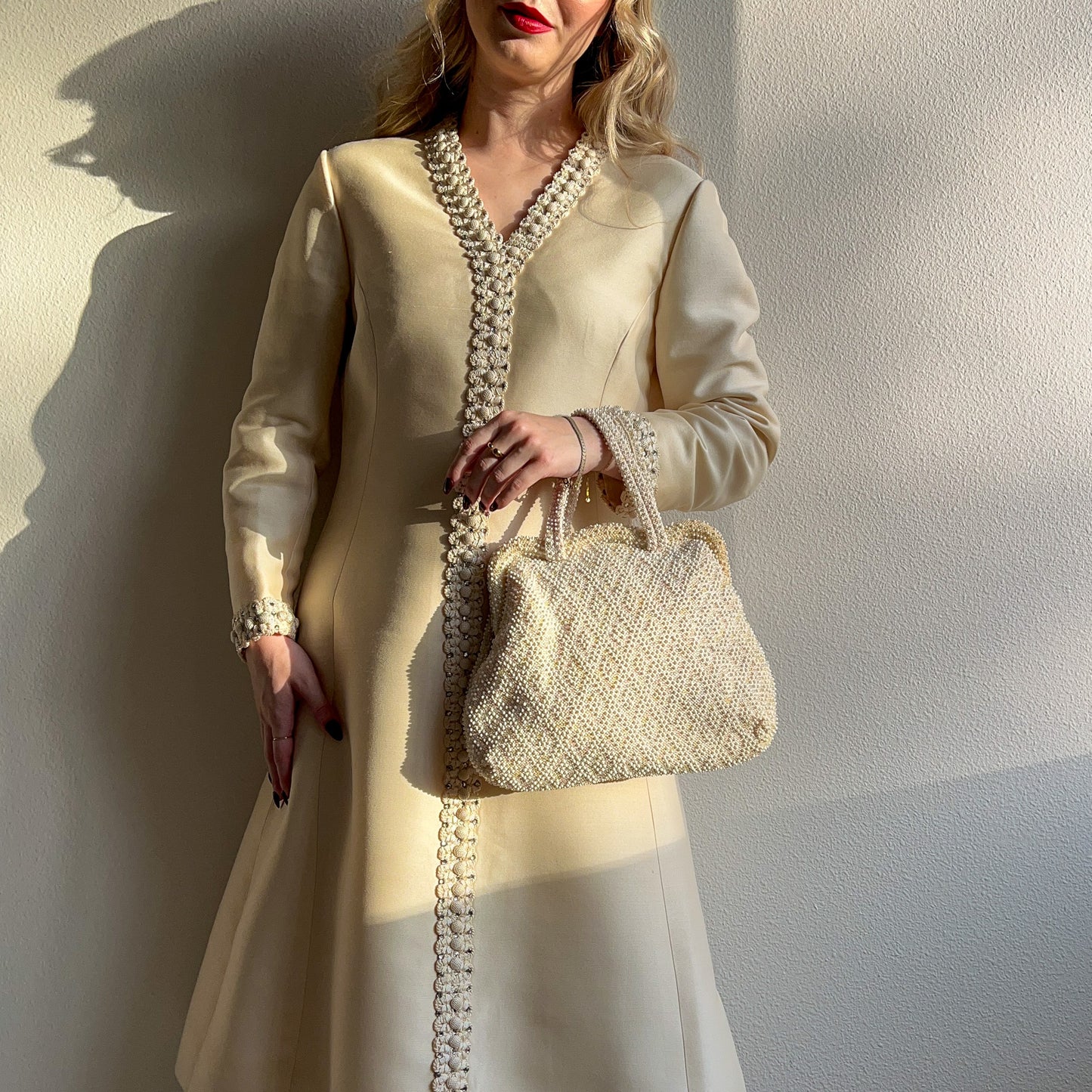 1960s White Beaded Handbag With Diamond Pattern