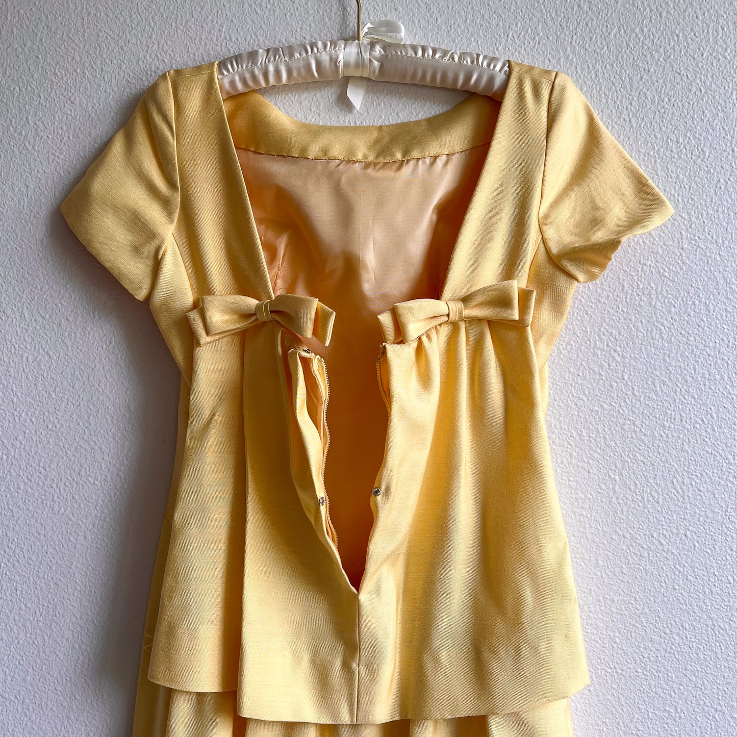 Darling 1960s Lemon Yellow Gown With Bows (XS/S)