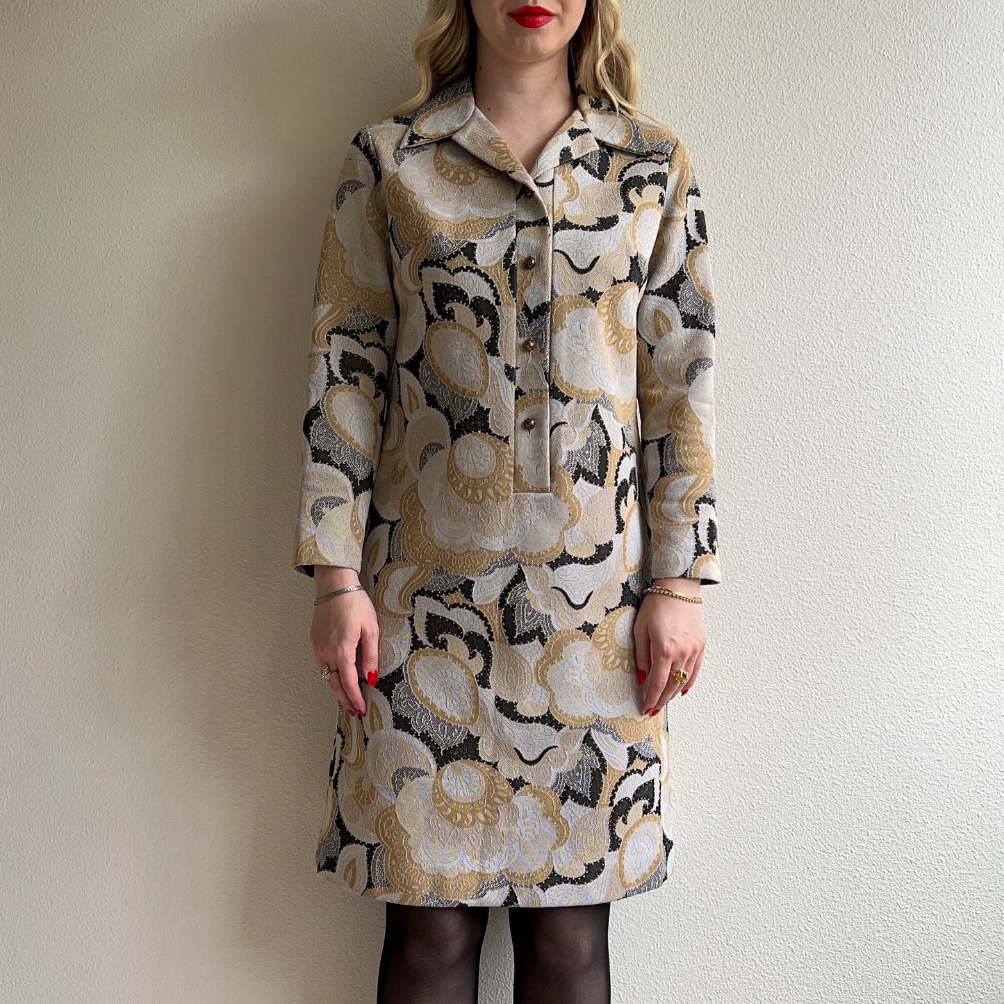 Retro 1970s Muted Black and Gold Abstract Print Dress (M/L)