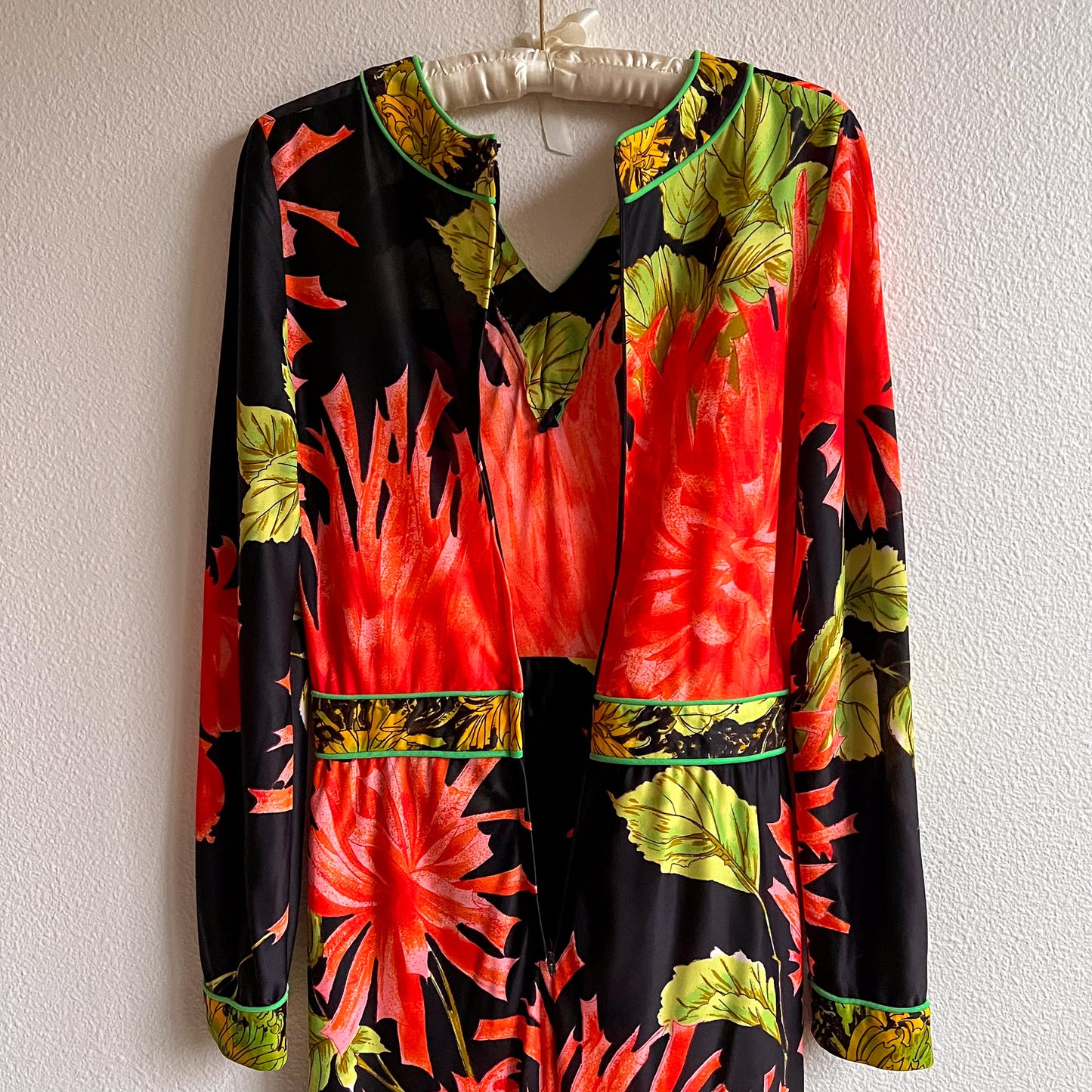 1970s Black Maxi Dress With Bright Coral Flower Print (S)