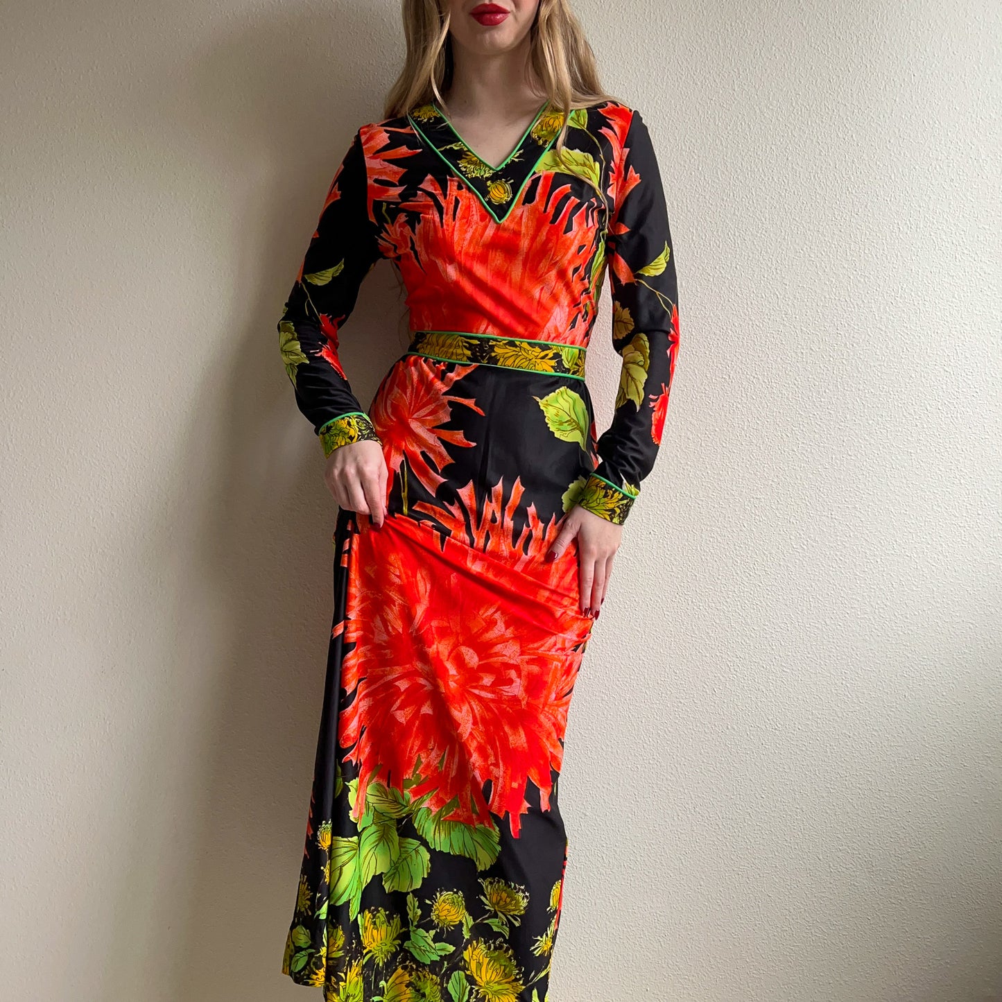 1970s Black Maxi Dress With Bright Coral Flower Print (S)