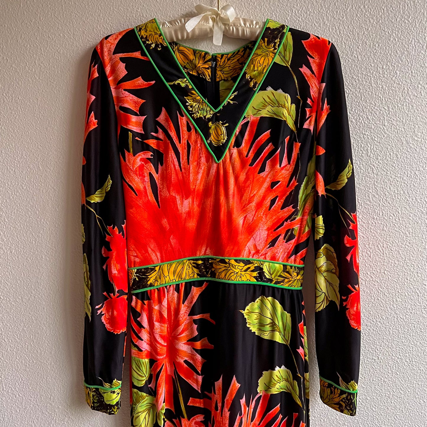 1970s Black Maxi Dress With Bright Coral Flower Print (S)