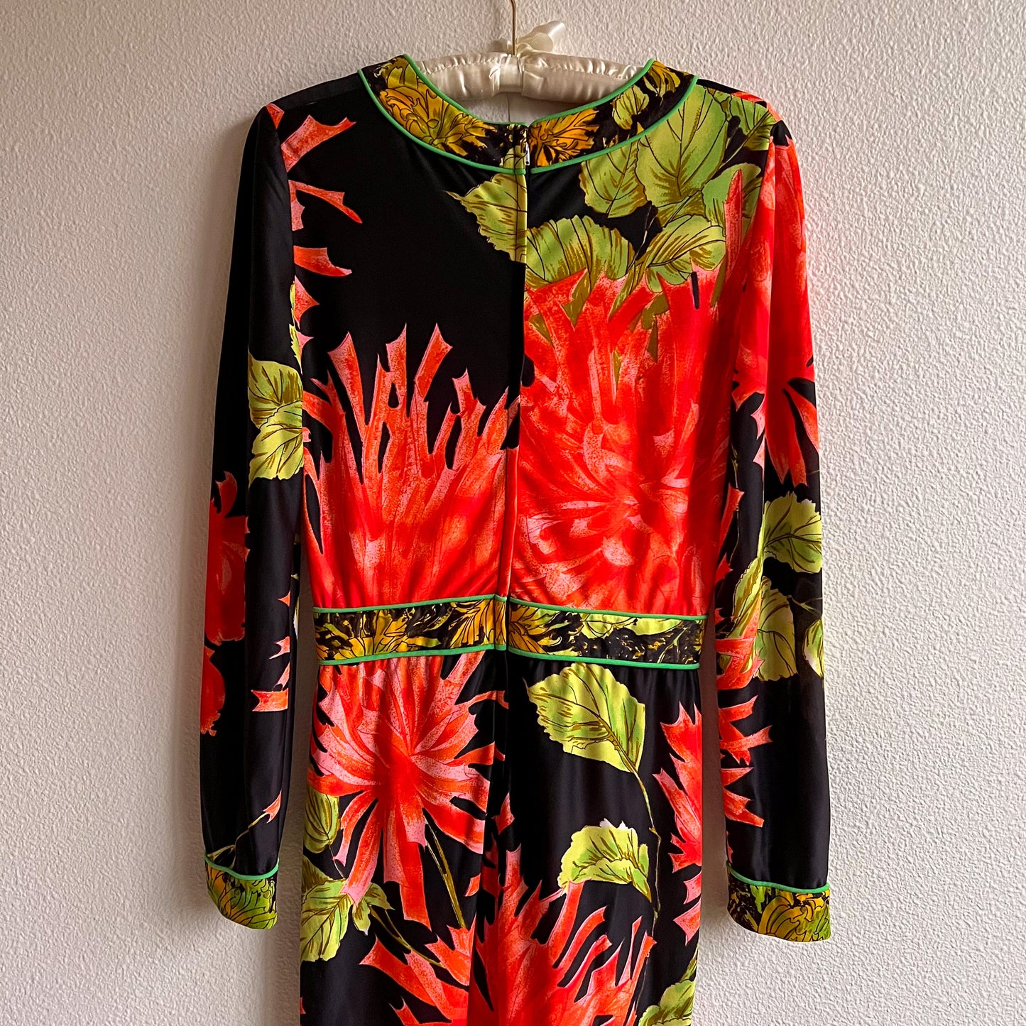 1970s Black Maxi Dress With Bright Coral Flower Print (S)