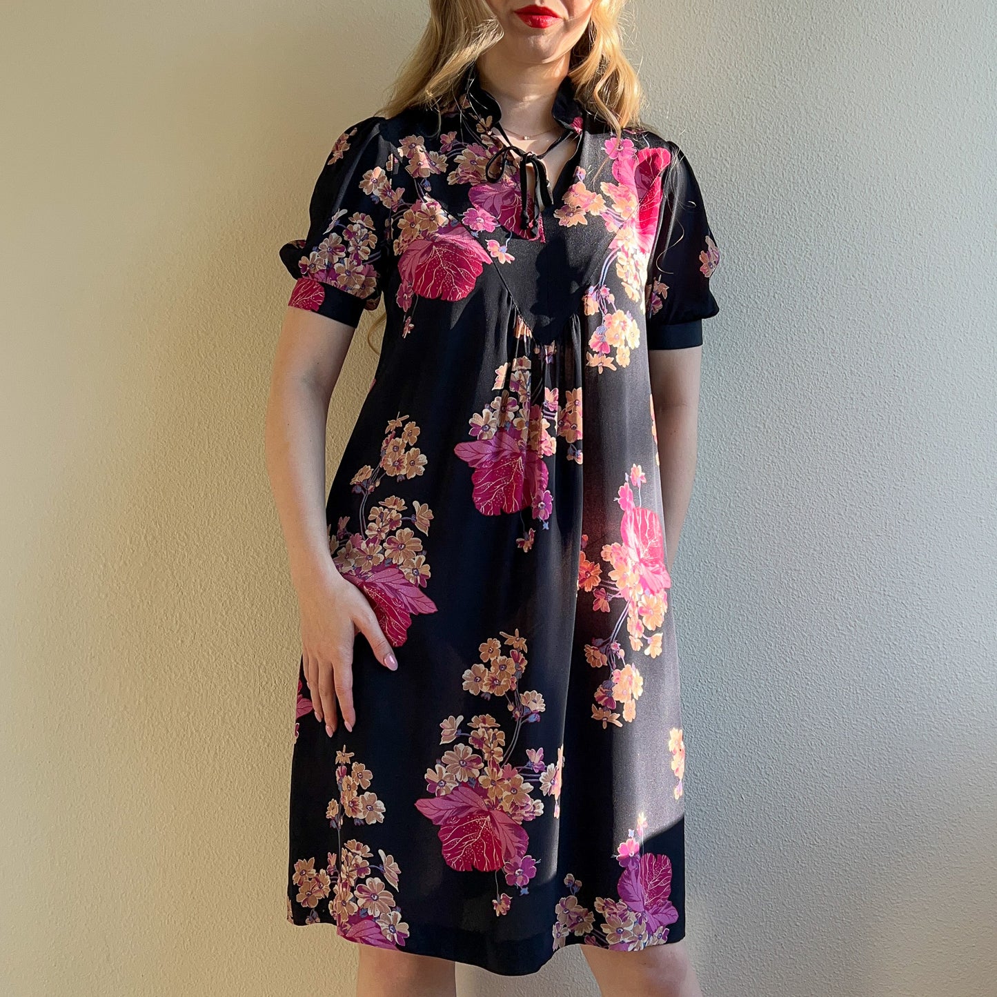1970s Midnight Blue Dress With Purple Floral Print (S/M)