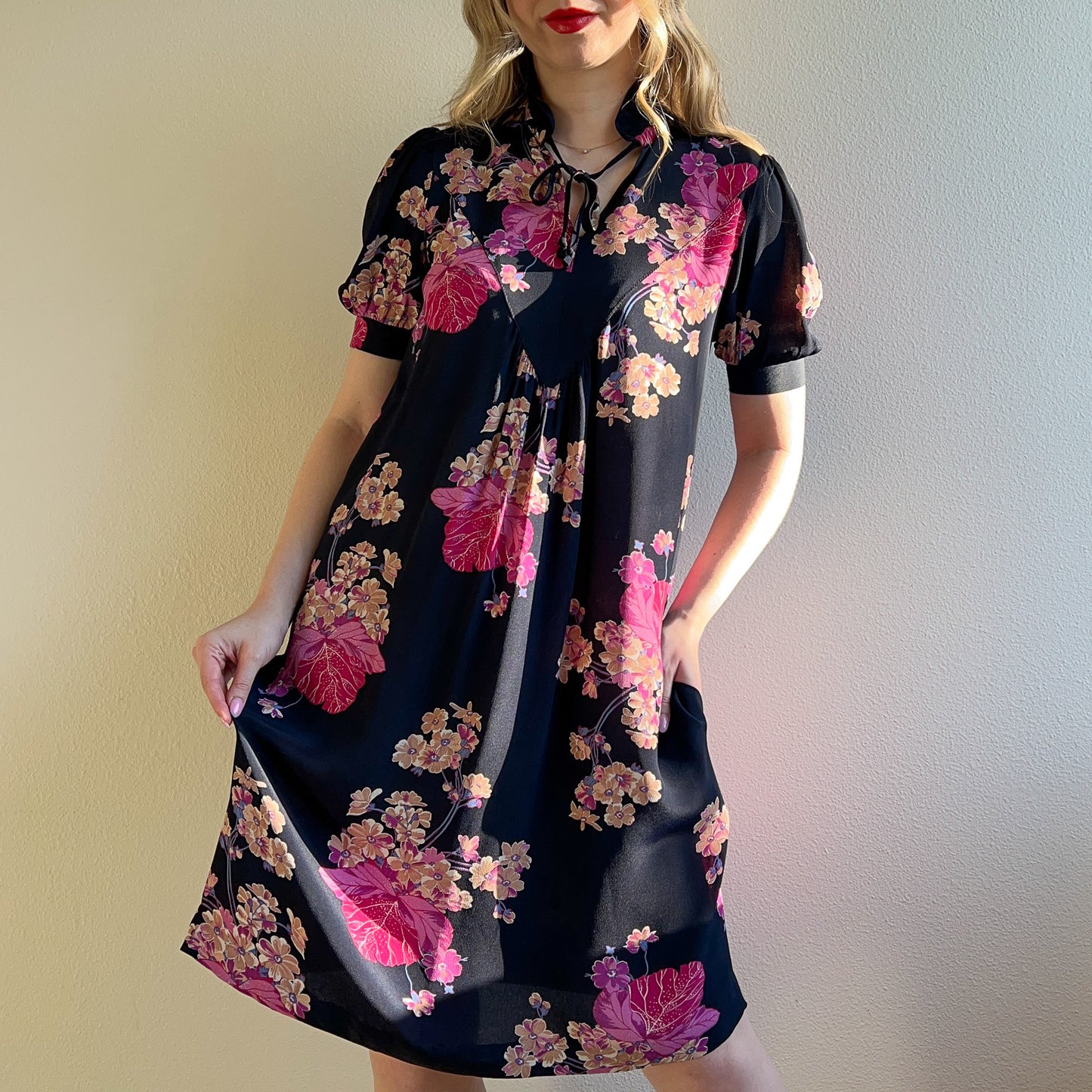 1970s Midnight Blue Dress With Purple Floral Print (S/M)