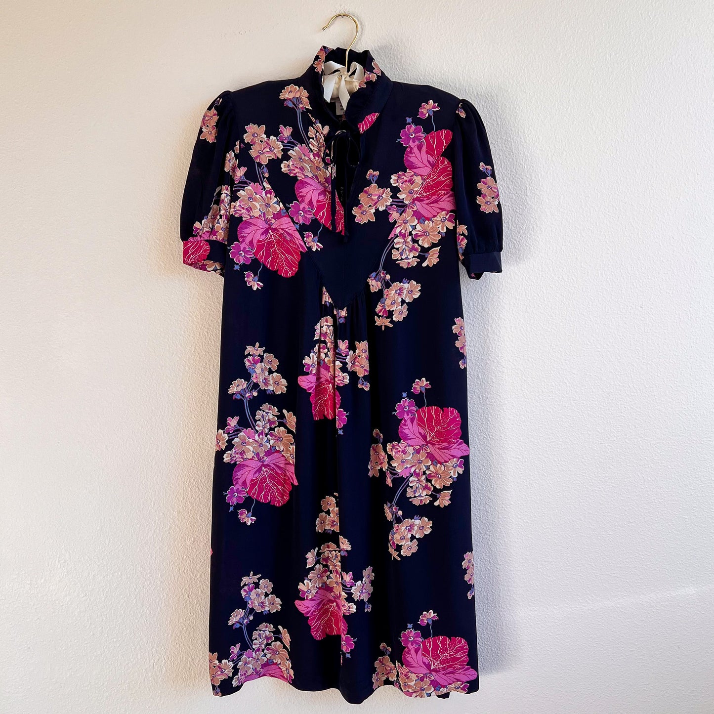 1970s Midnight Blue Dress With Purple Floral Print (S/M)