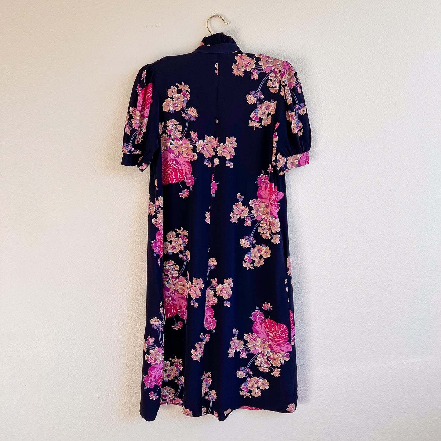 1970s Midnight Blue Dress With Purple Floral Print (S/M)