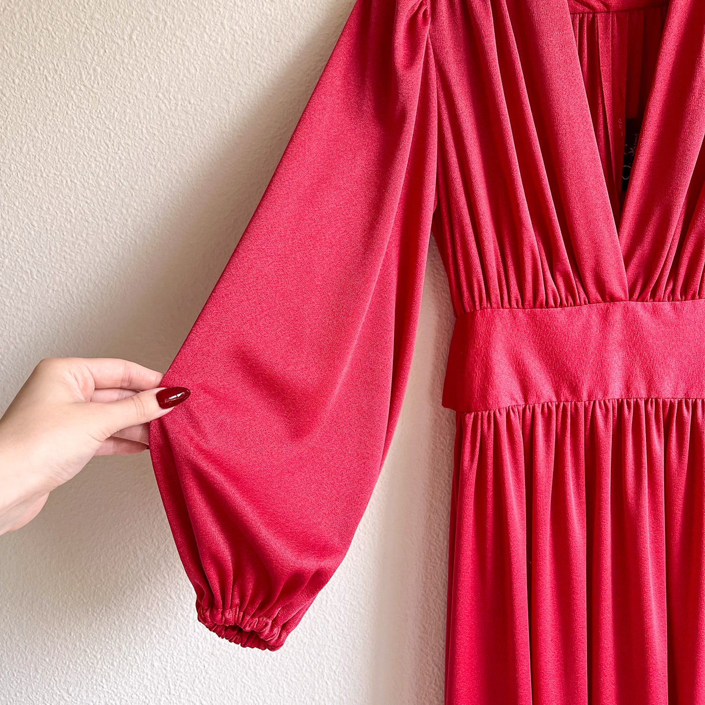 Stunning 1970s Burgundy Gown With Long Sleeves (S/M)