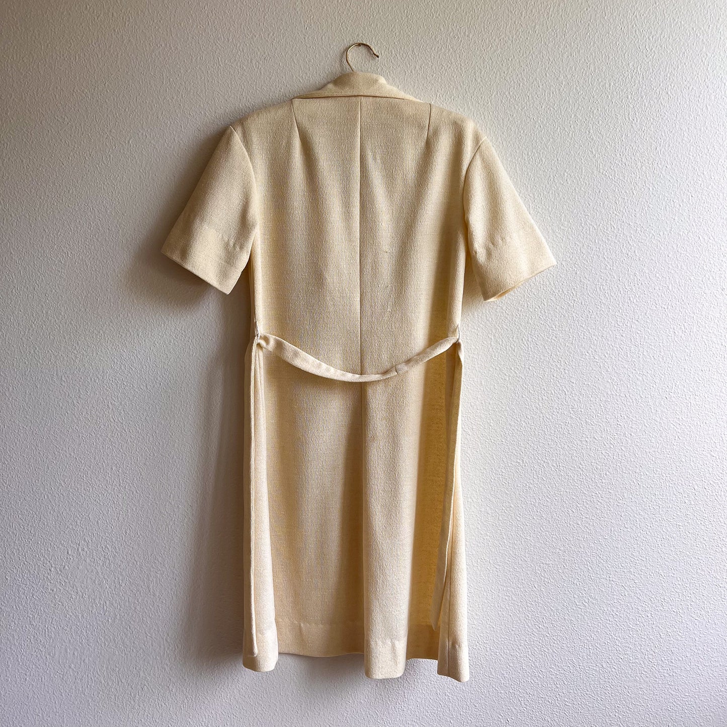 1970s Cream Belted Dress With Gold Buttons (M/L)