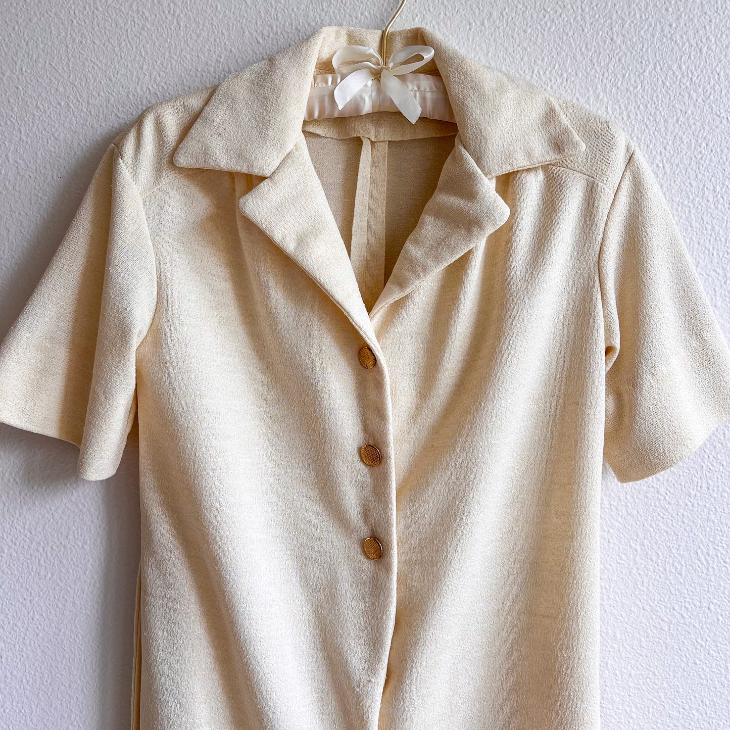 1970s Cream Belted Dress With Gold Buttons (M/L)