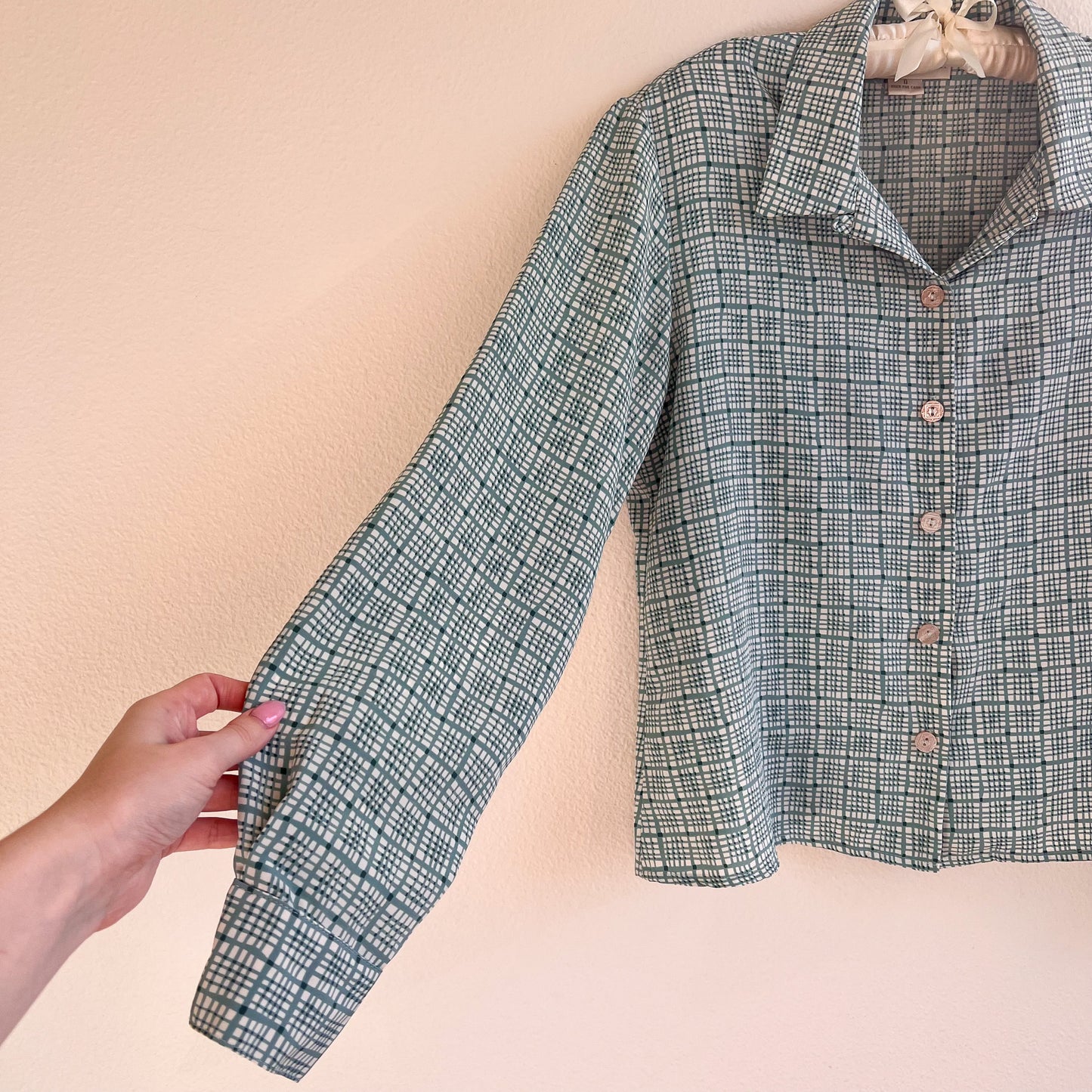 1970s Green and White Pattern Button Down (M)